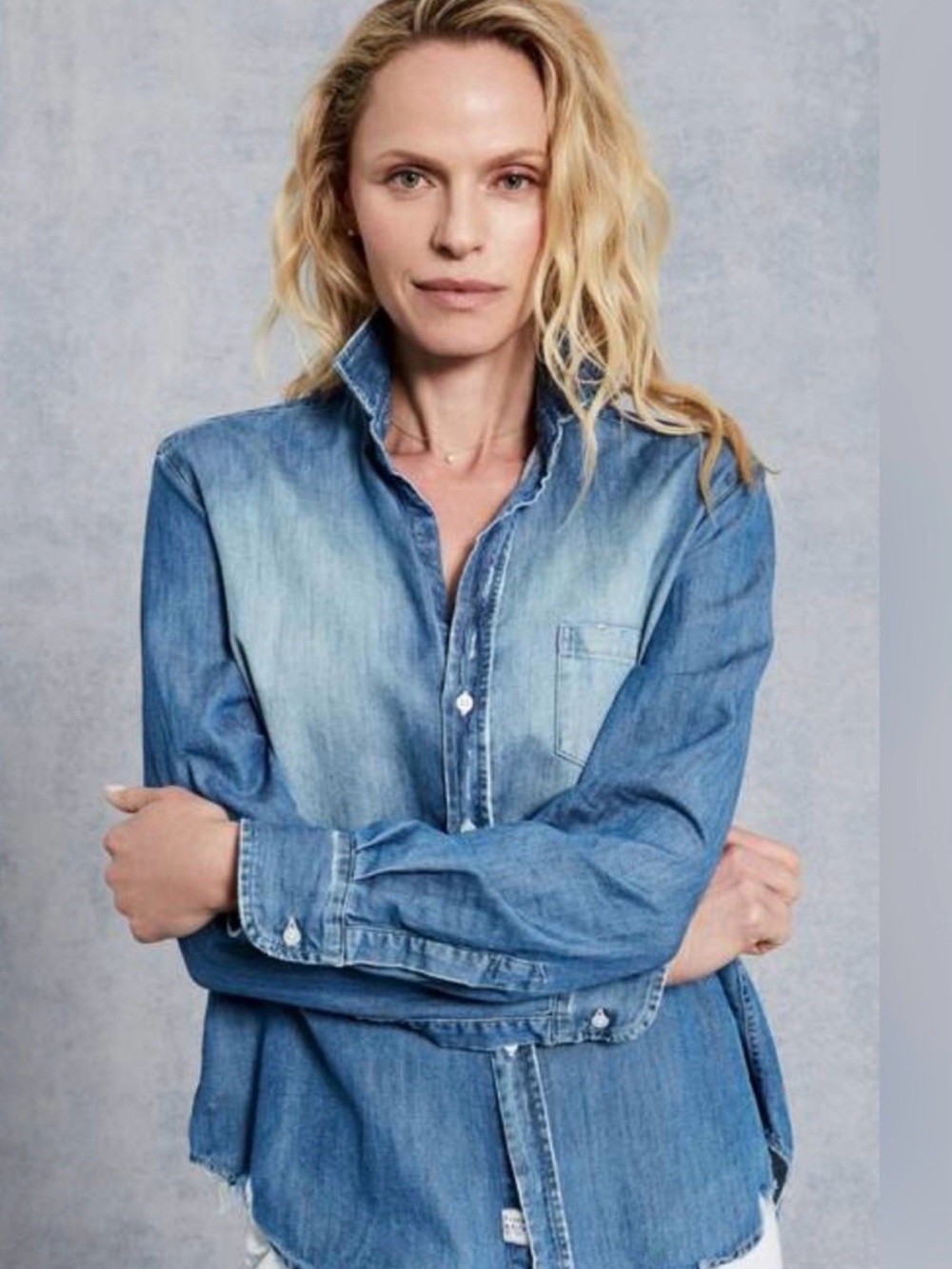 Frank & Eileen - Eileen Button Down In Distressed Vintage Wash Denim Size XL